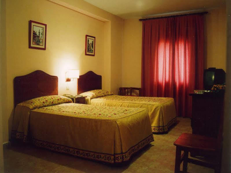 Hostal Santo Tome Toledo Kültér fotó