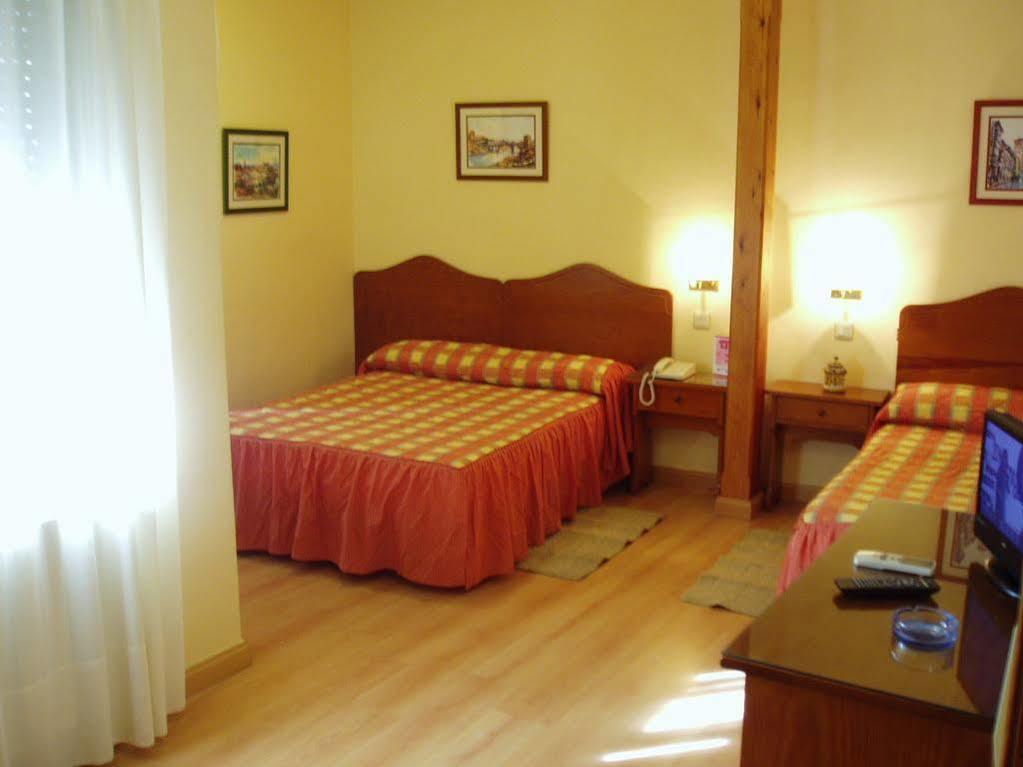 Hostal Santo Tome Toledo Kültér fotó
